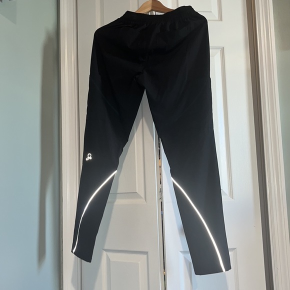 Januu - Picture 6 of 9